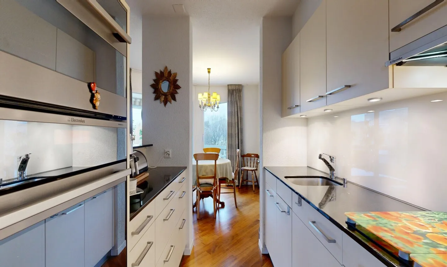 Luminoso appartamento di 4.5 stanze nel cuore di Marly: calma e panorama - Foto 5 di 11