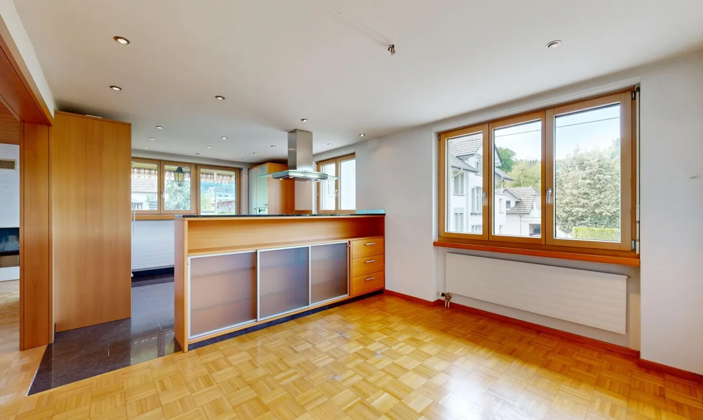 Geräumiges Familienhaus mit Flexibilität - Foto 7 von 11
