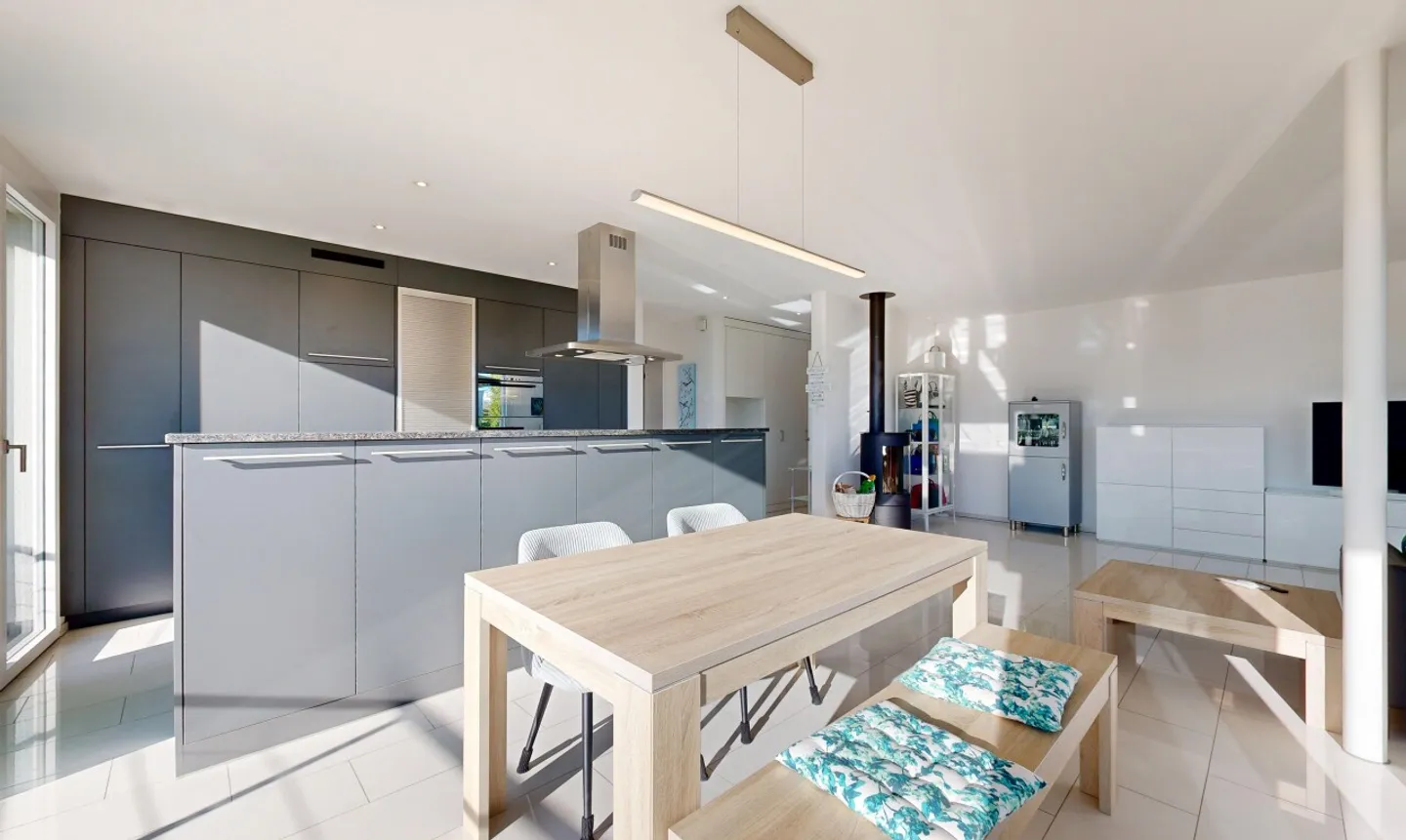 Dreamlike penthouse apartment with mountain view and 58 m² terrace - Photo 4 of 11