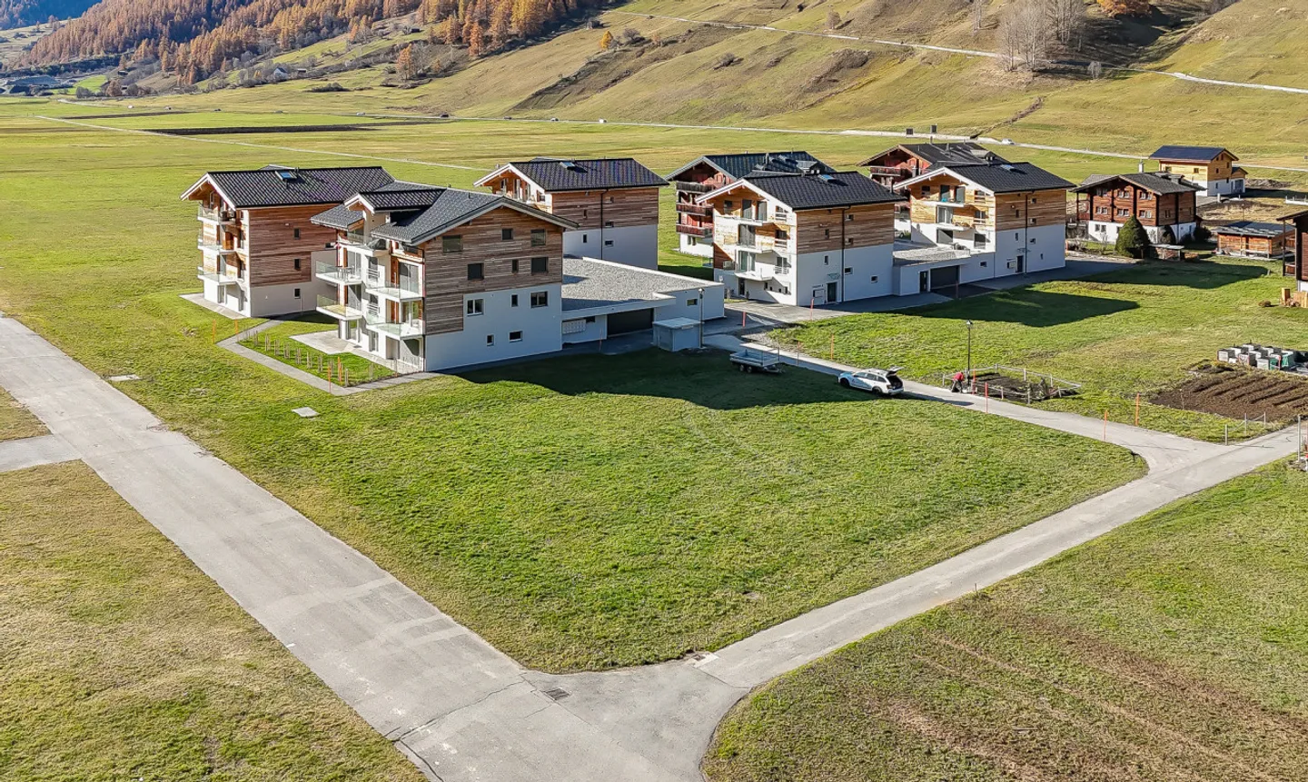 Baugrundstück mit großem Potenzial - Foto 2 von 13