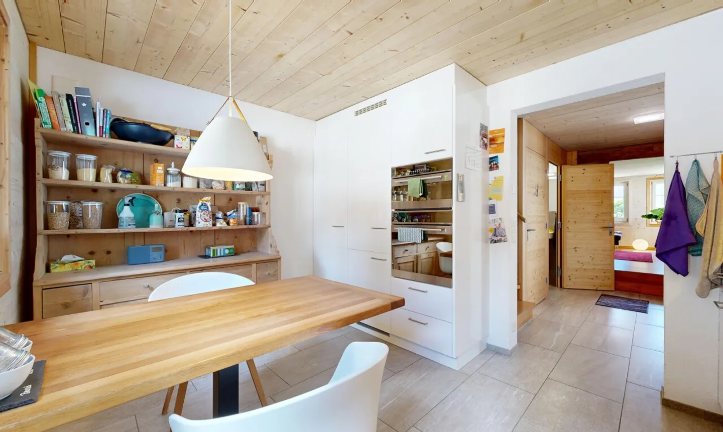 Light-flooded 5.5-room house with plenty of space in Mettmenstetten - Photo 8 of 11