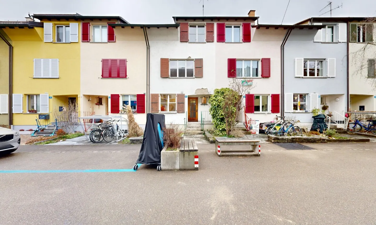 Maison de ville avec jardin dans un emplacement prisé de Bâle - Photo 1 sur 13