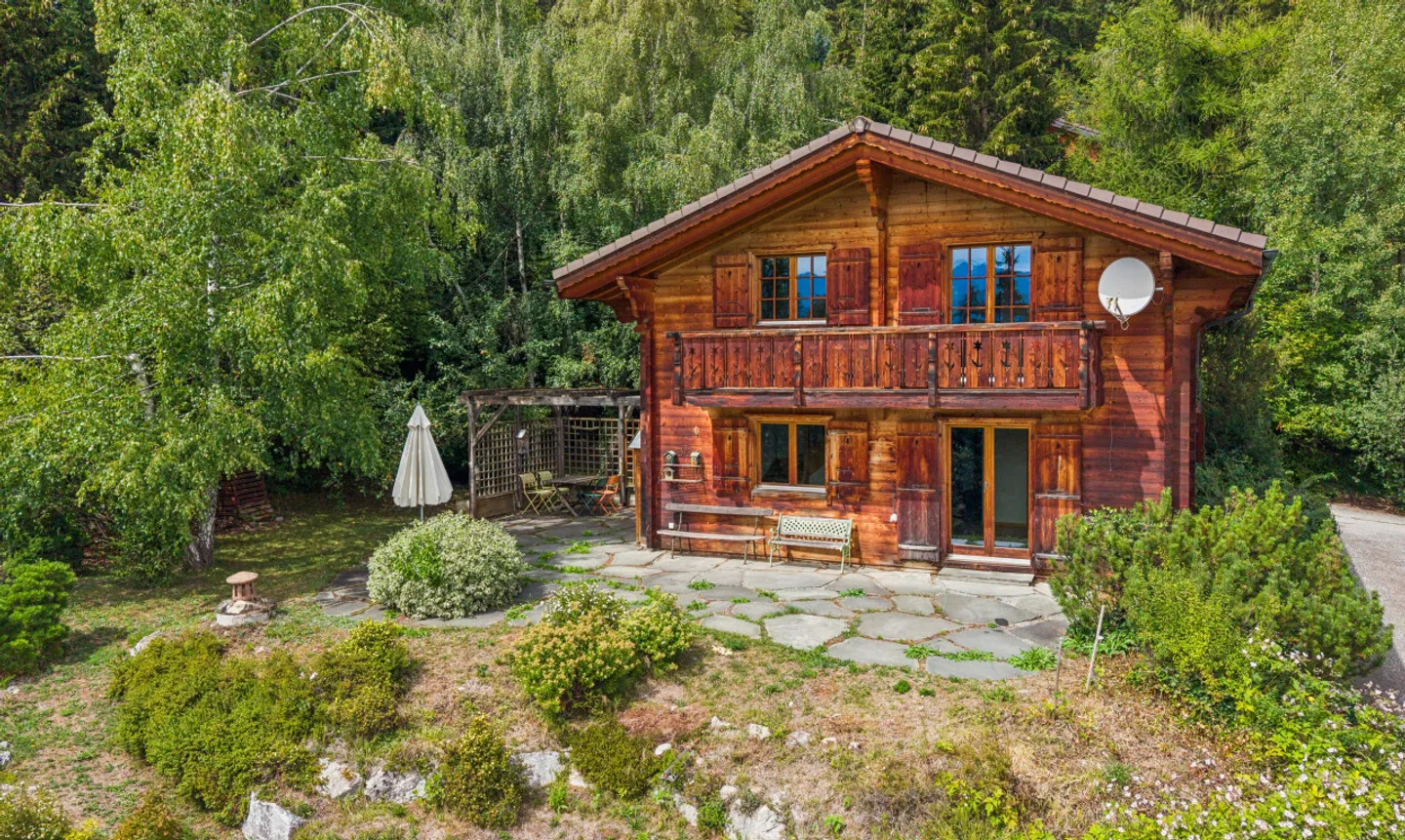 Chalet Charmant avec Vue Époustouflante - Photo 3 sur 11