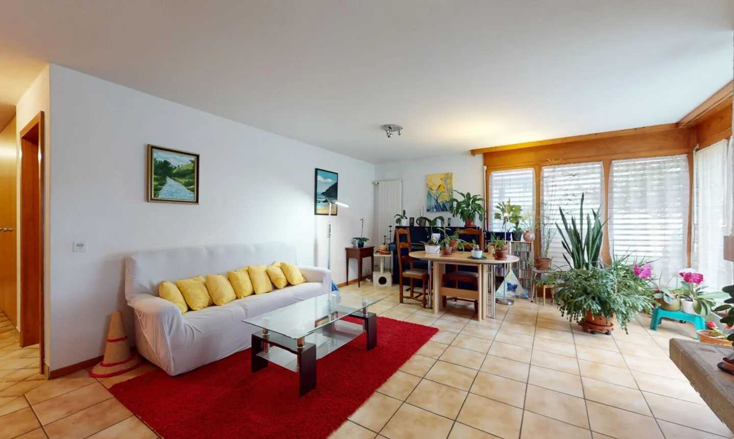 Villa familiare piena di potenziale - Foto 2 di 13