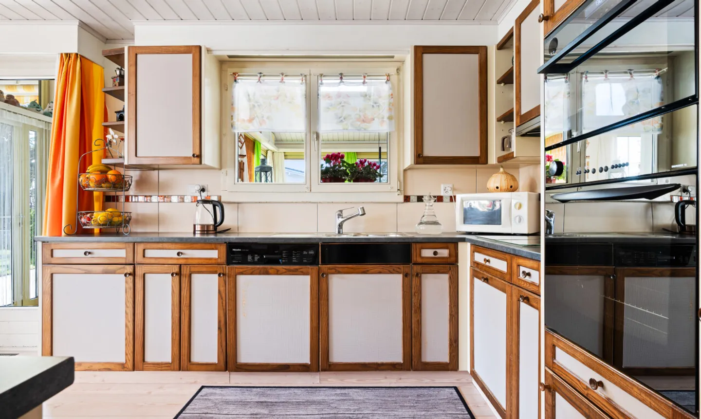 Geräumiges Familienhaus mit Garten in ruhiger Umgebung - Foto 8 von 13