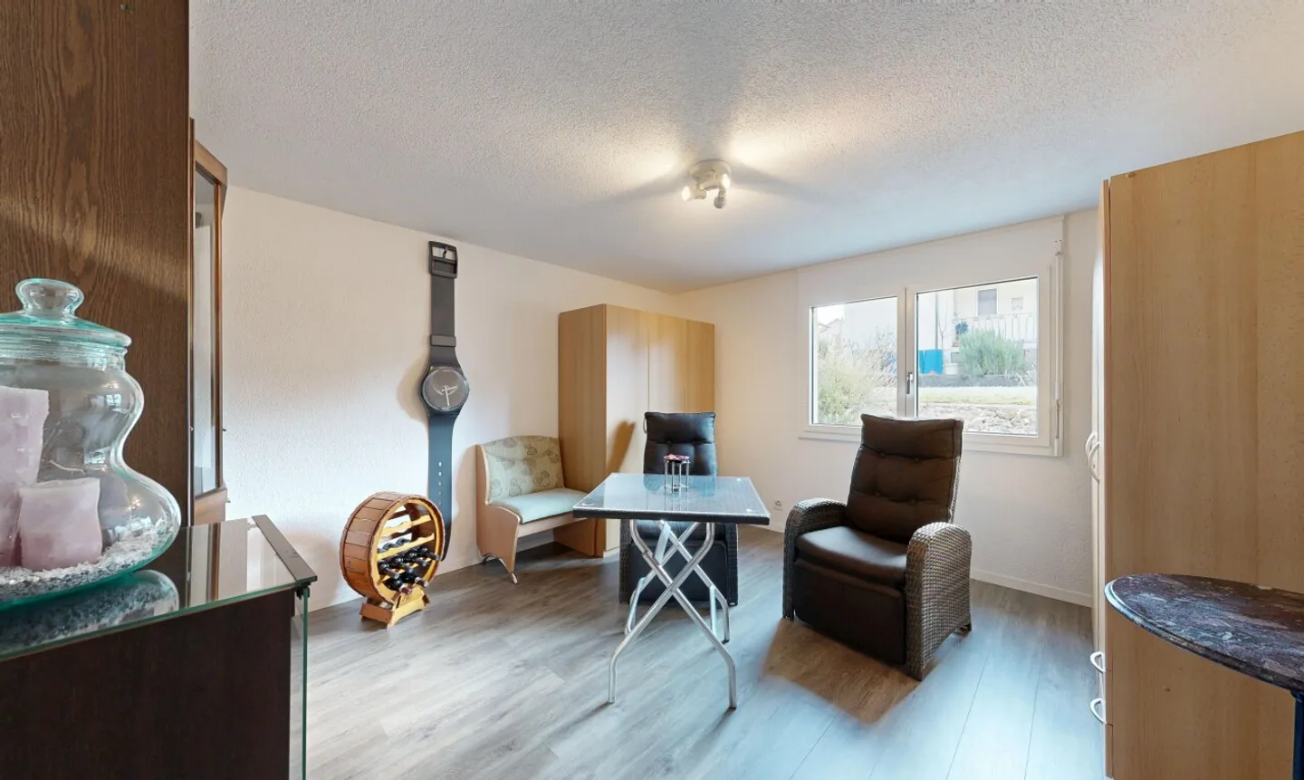 Casa familiare con giardino e doppio garage a Grenchen - Foto 10 di 11