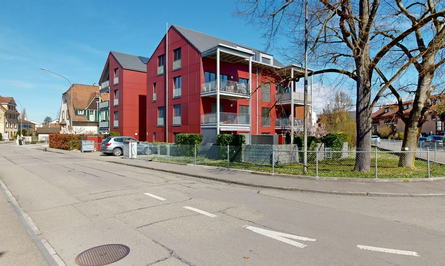 Modern 3.5-room apartment with balcony and parking space - Photo 10 of 11