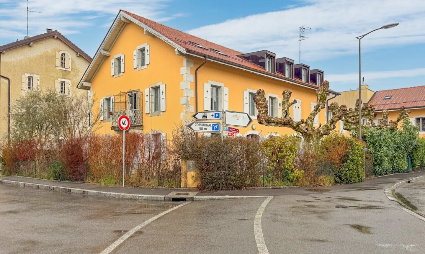 Ampio appartamento luminoso di 5 stanze di 97 m² nel cuore di La Plaine - Foto 3 di 11