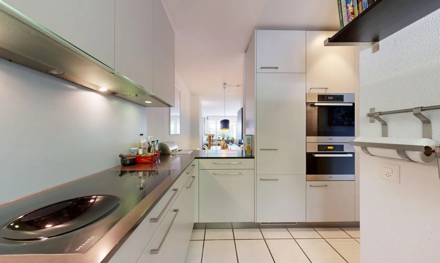 Renovated Townhouse by Lake Biel - Photo 4 of 11