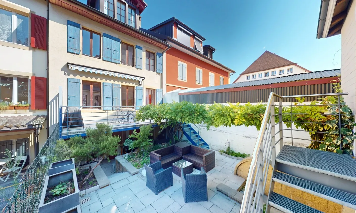 Grande maison familiale avec cour intime &amp; Hypothèque avantageuse - Photo 1 of 11