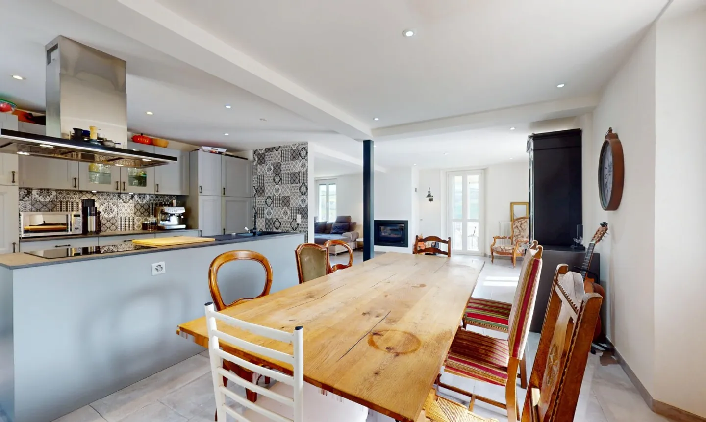 Magnifique villa rénovée avec deux logements - Photo 8 sur 13
