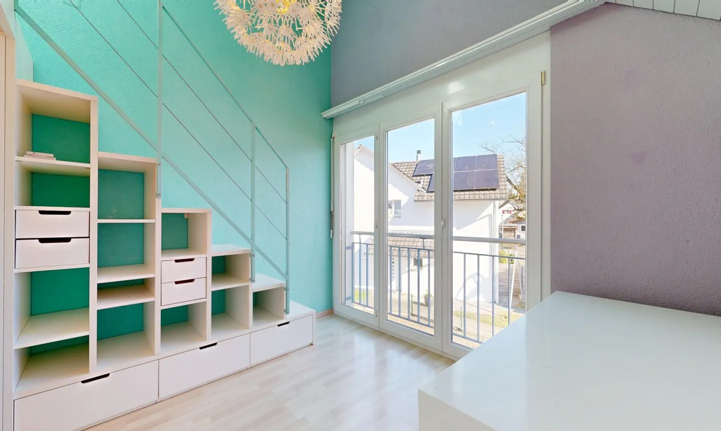 Sunny Family Happiness: 6.5-Room Single-Family House in a Nature-Friendly Location - Photo 10 of 13