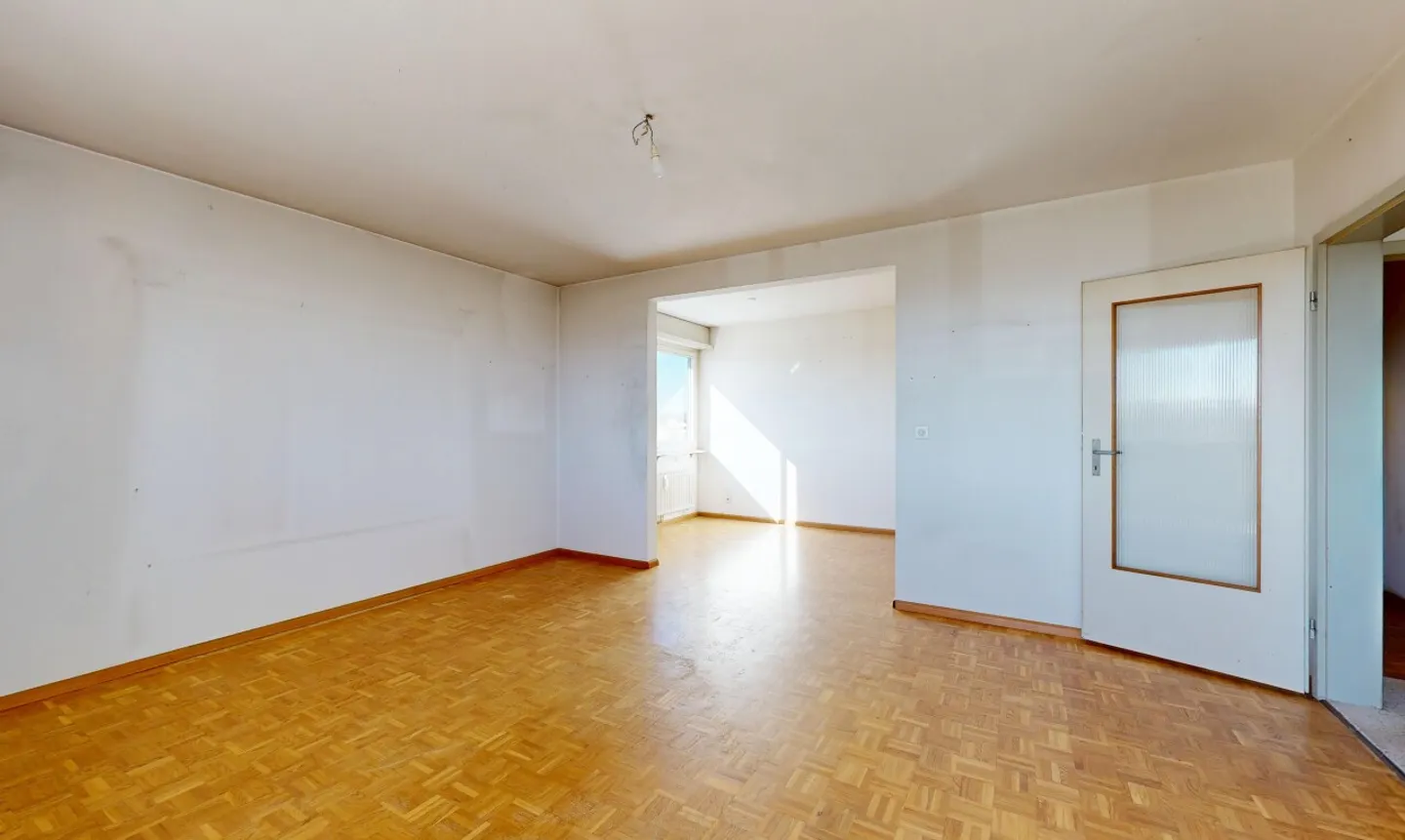 Au-dessus des toits de Binningen : appartement de 3,5 pièces avec vue dégagée - Photo 10 sur 11