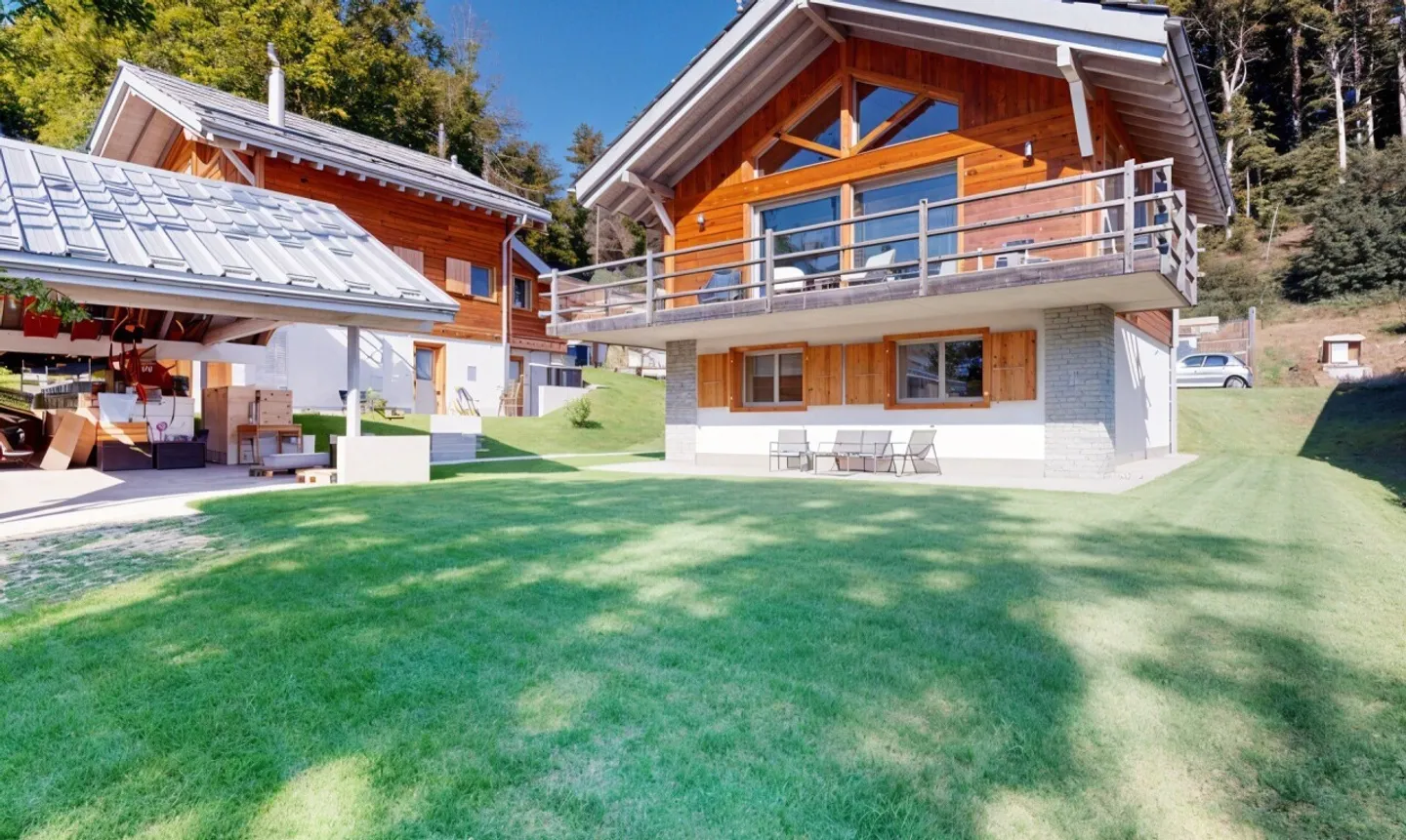 Charmant chalet familial lumineux entouré de verdure - Foto 4 di 11