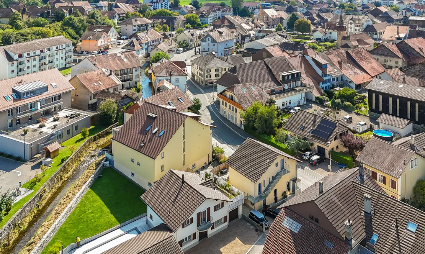 Raro: Edificio locativo ristrutturato con 6 appartamenti a Corcelles-près-Payerne - Foto 9 di 10