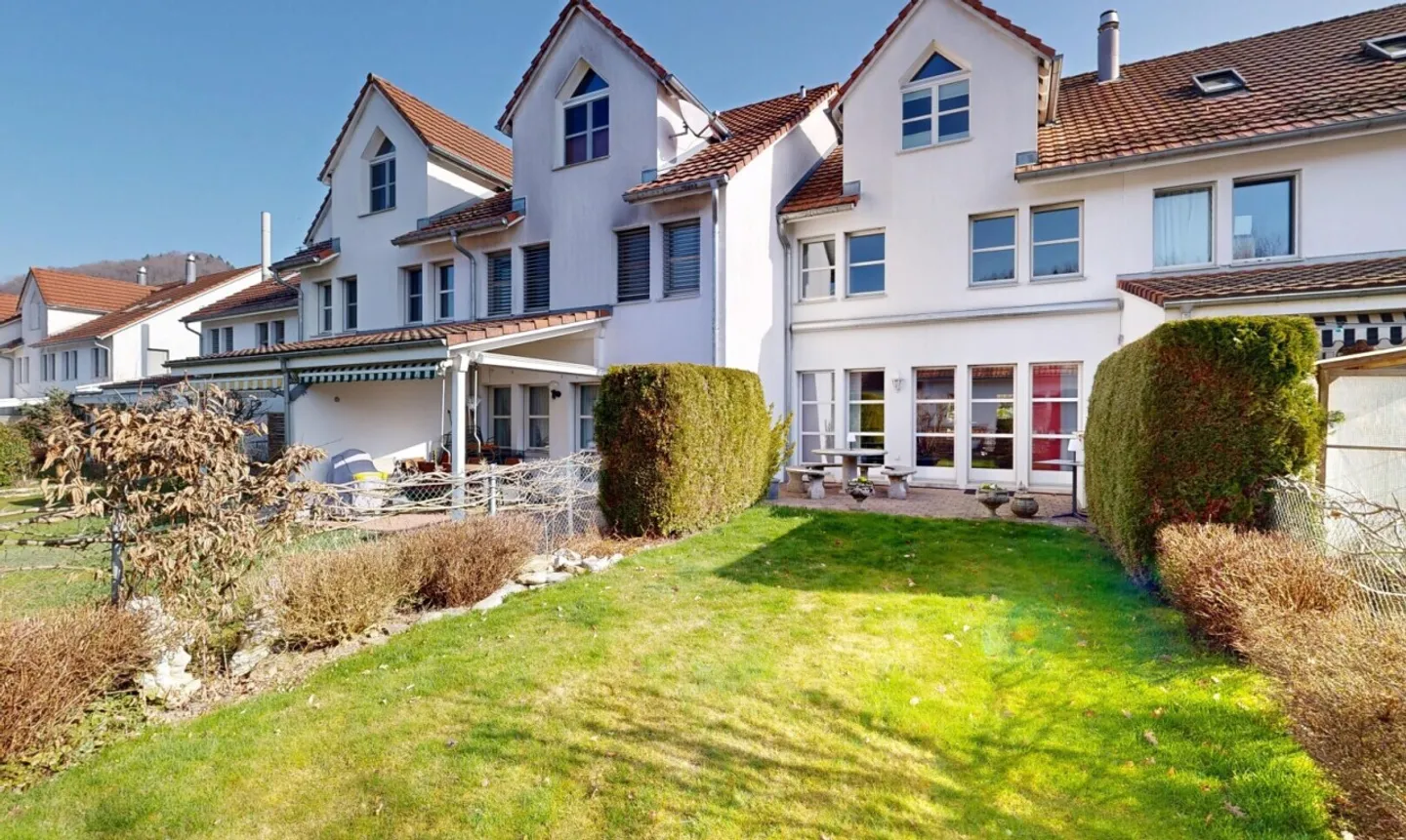 Maison mitoyenne de 5,5 pièces bien entretenue à Stallikon - Photo 4 sur 11