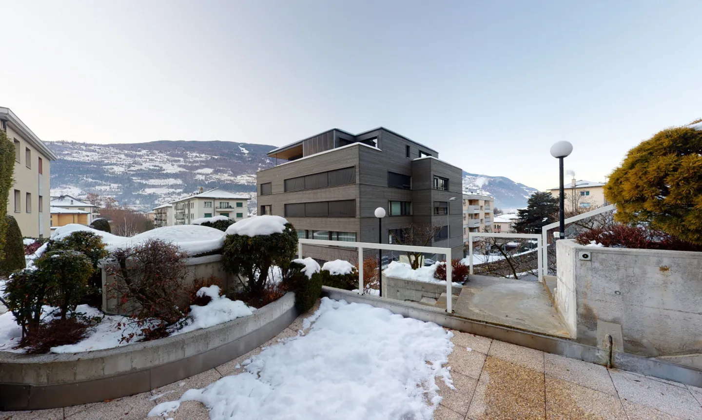 Ampio Studio con Grande Potenziale - Foto 11 di 13