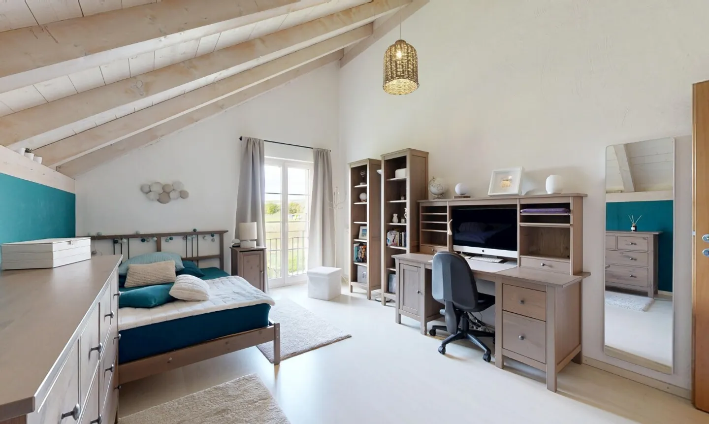 Stunning Villa in Thielle - Photo 8 of 13