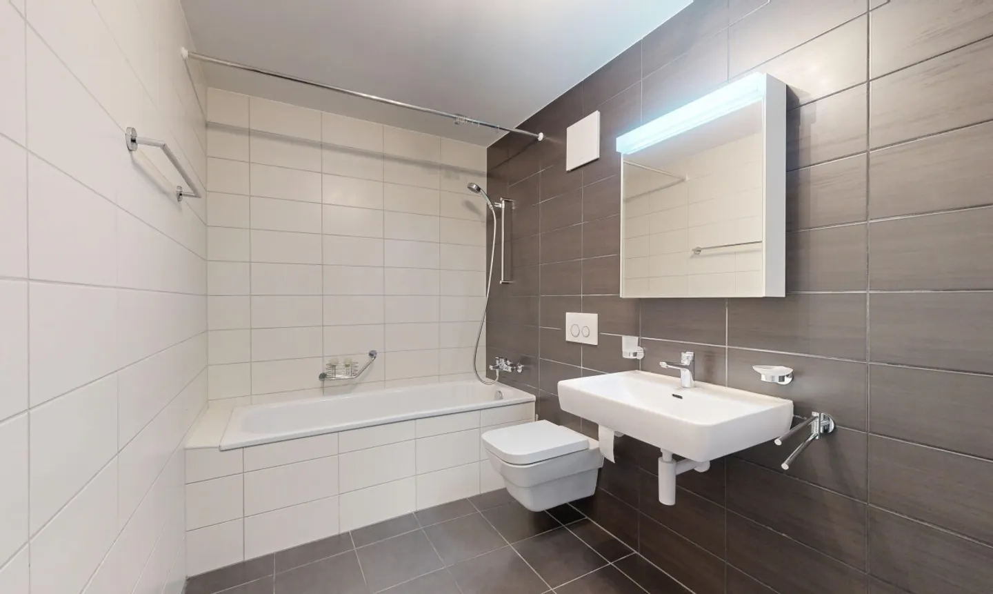 Elegant 3.5 rooms with large balcony and nursery in the building - Photo 10 of 11