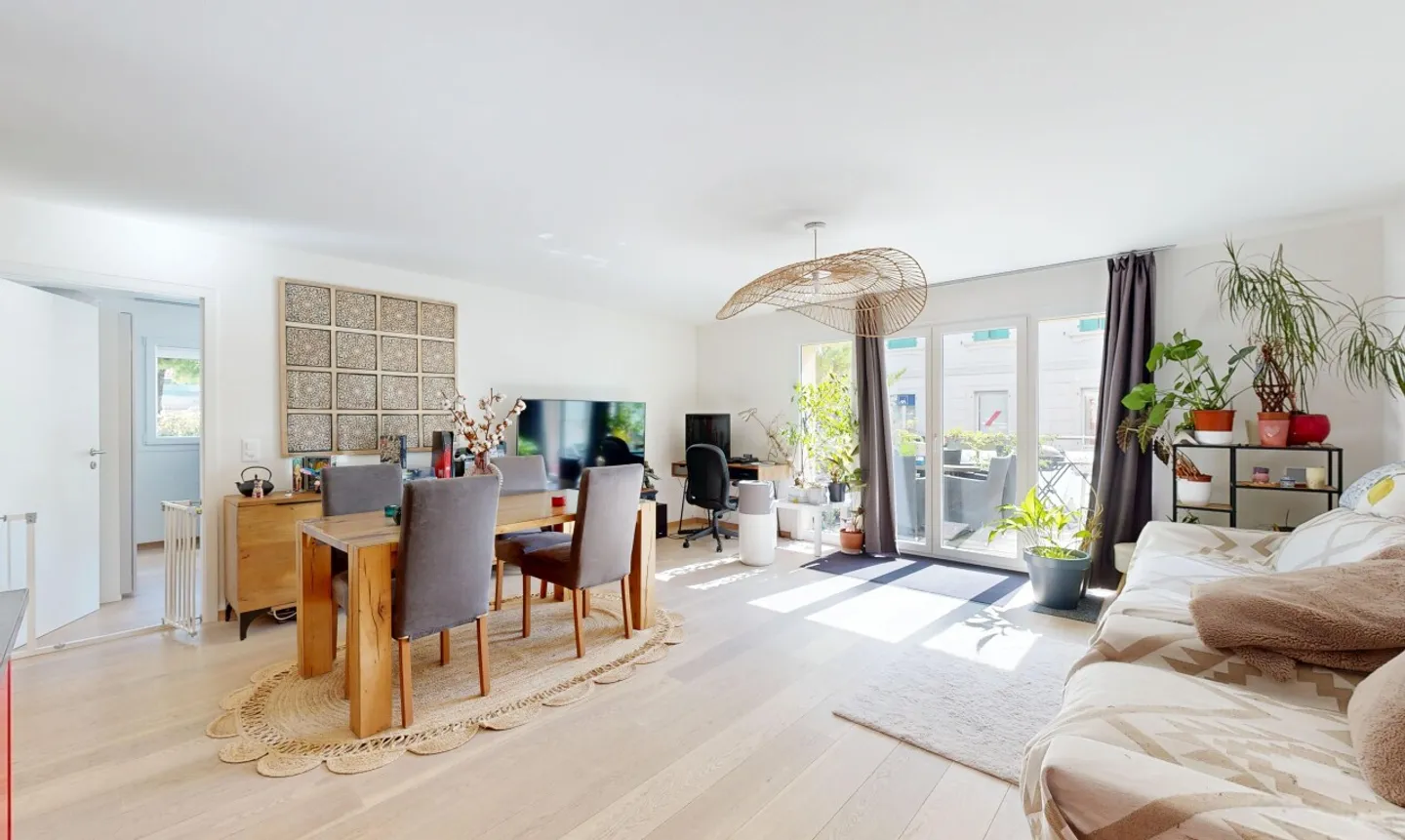 Bright family apartment with terrace in the heart of Epalinges - Photo 5 of 11