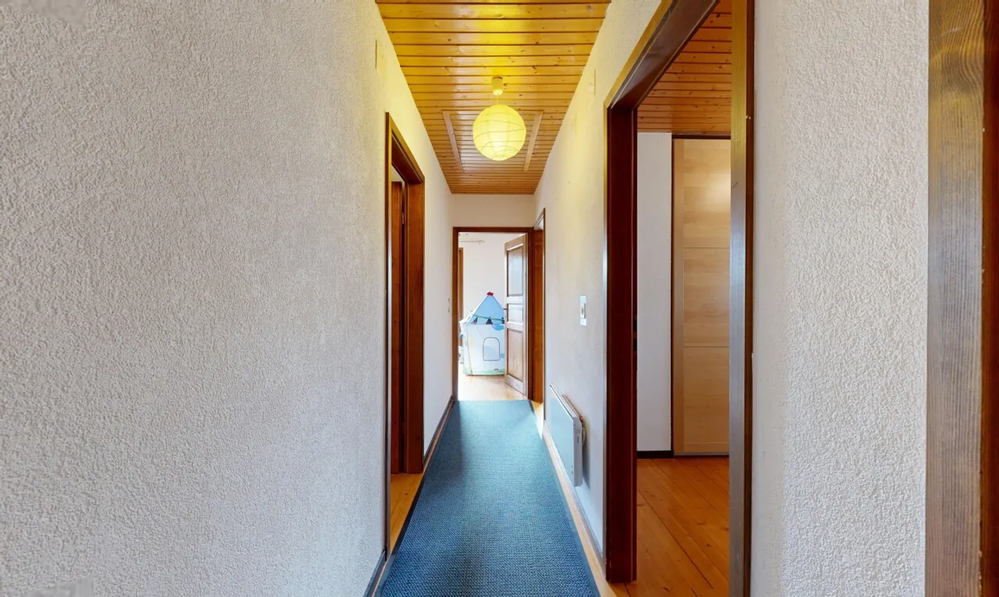 Bright family house with garden - Photo 8 of 13