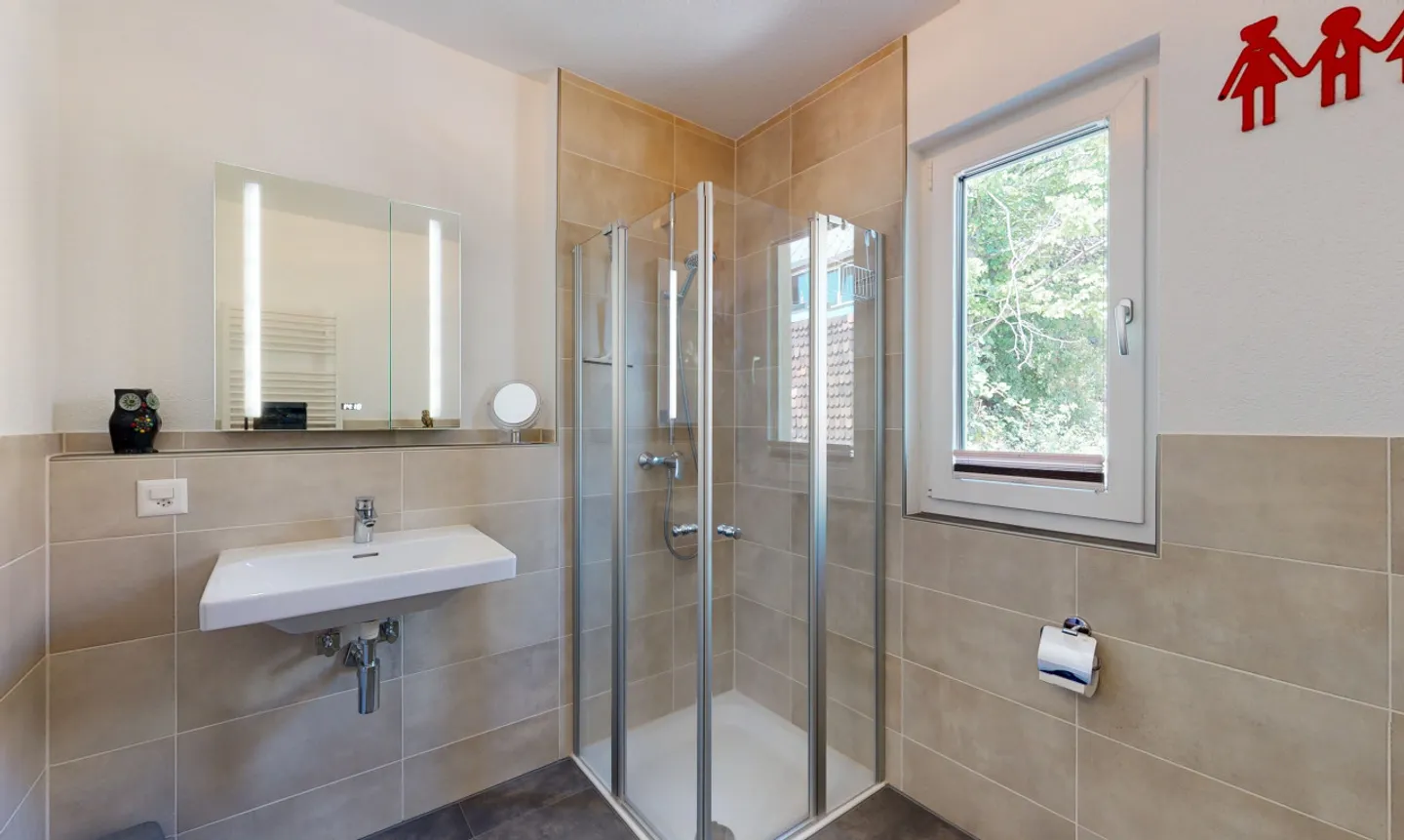 Maison unifamiliale / multigénérationnelle avec diverses possibilités d'utilisation - Photo 11 sur 13