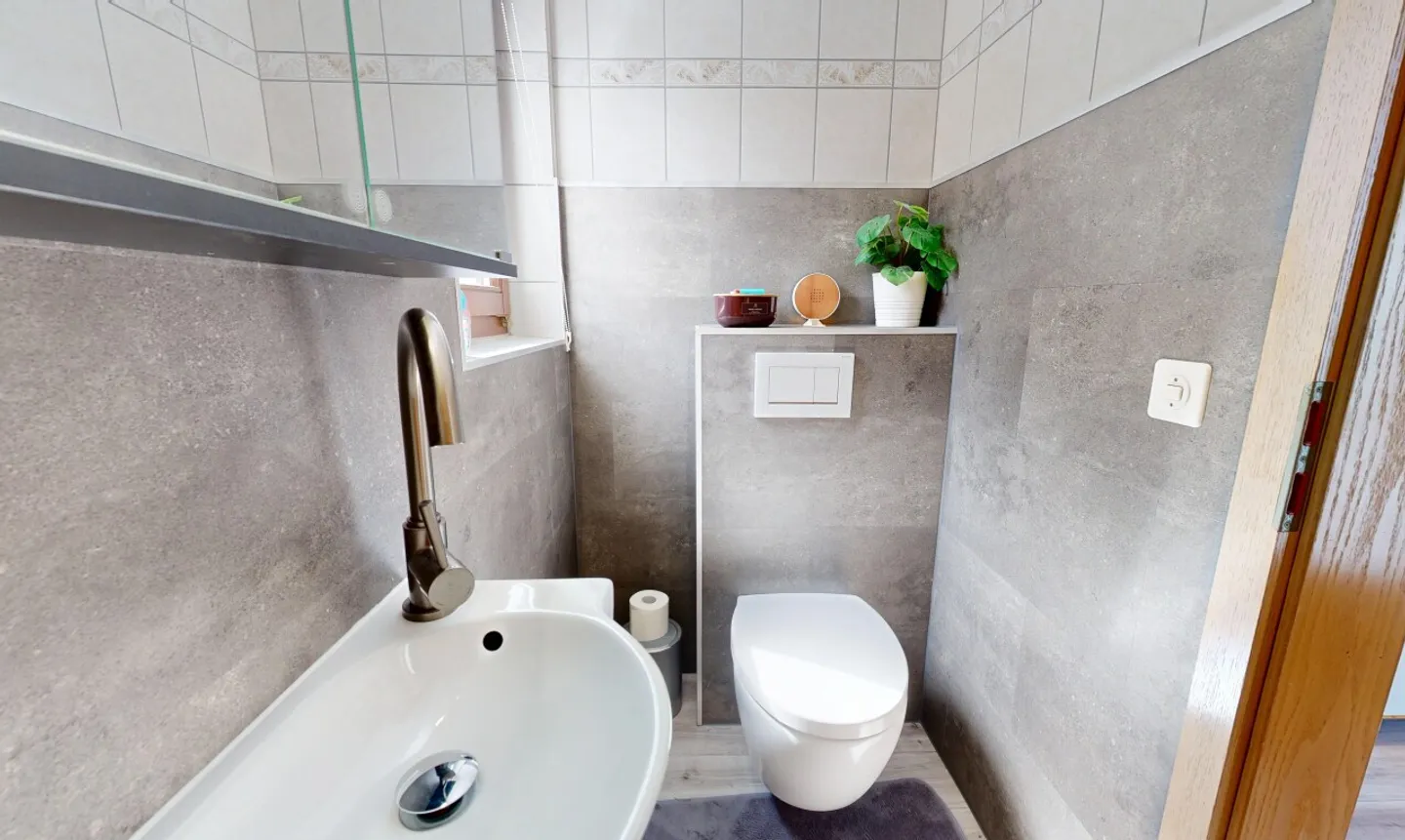 Renoviertes Einfamilienhaus mit Garten - Foto 10 von 11