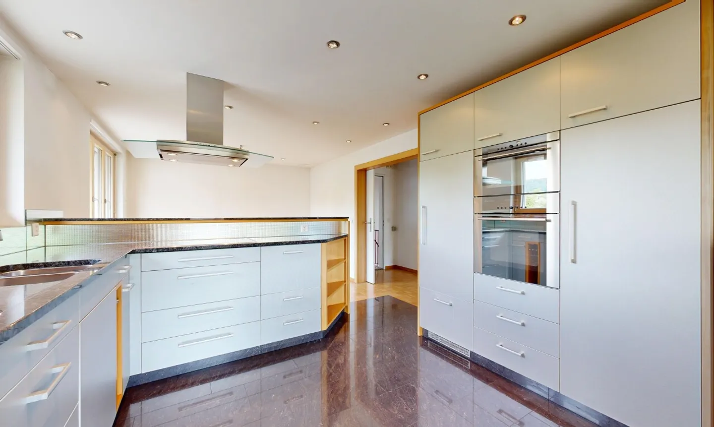 Geräumiges Familienhaus mit Flexibilität - Foto 5 von 11