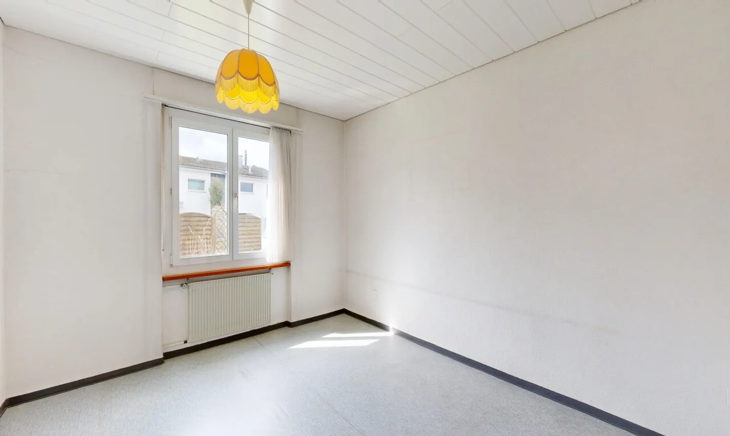 Casa indipendente con piscina e giardino - Foto 8 di 11