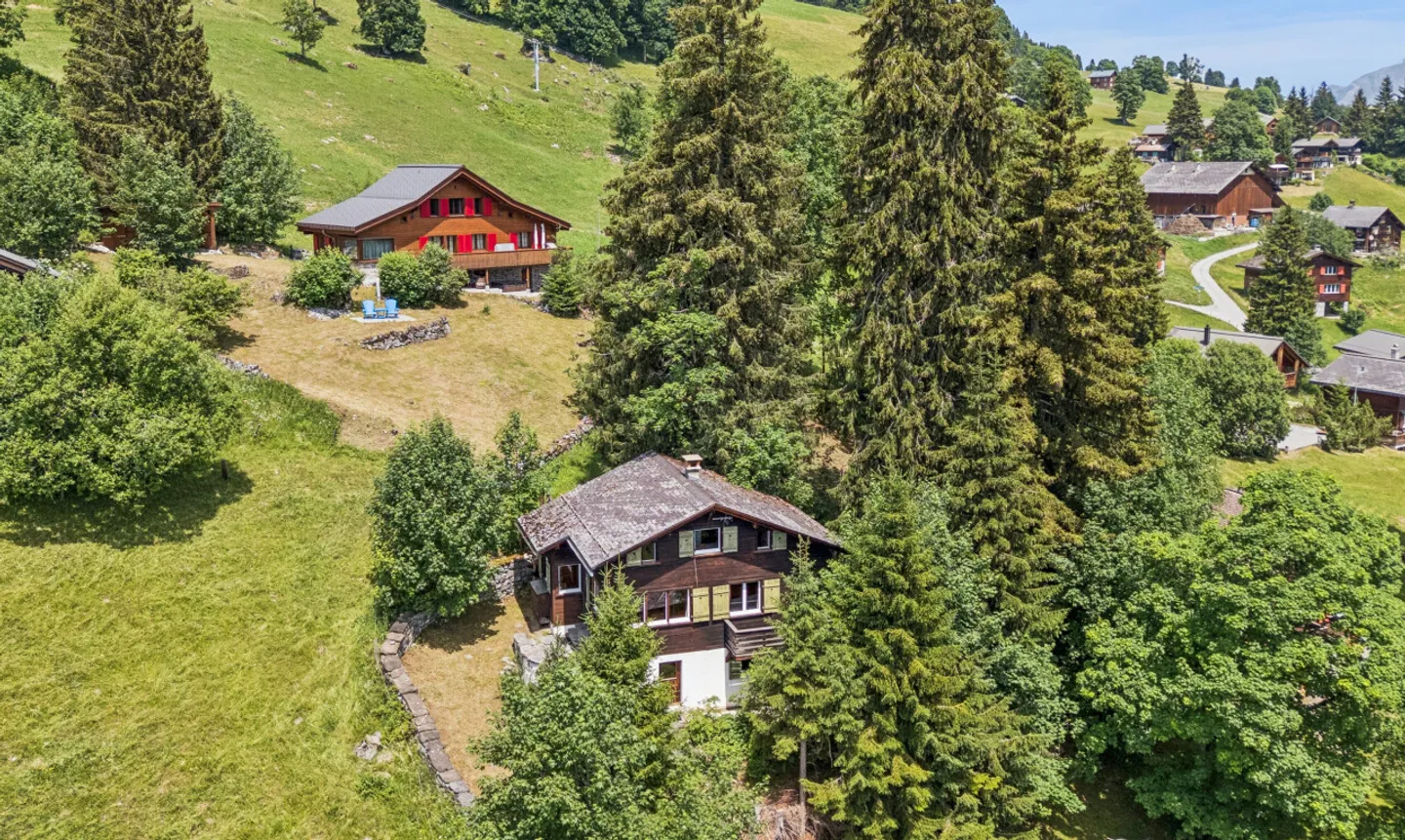 Chalet mit Einliegerwohnung & Bergsicht - Foto 1 von 11