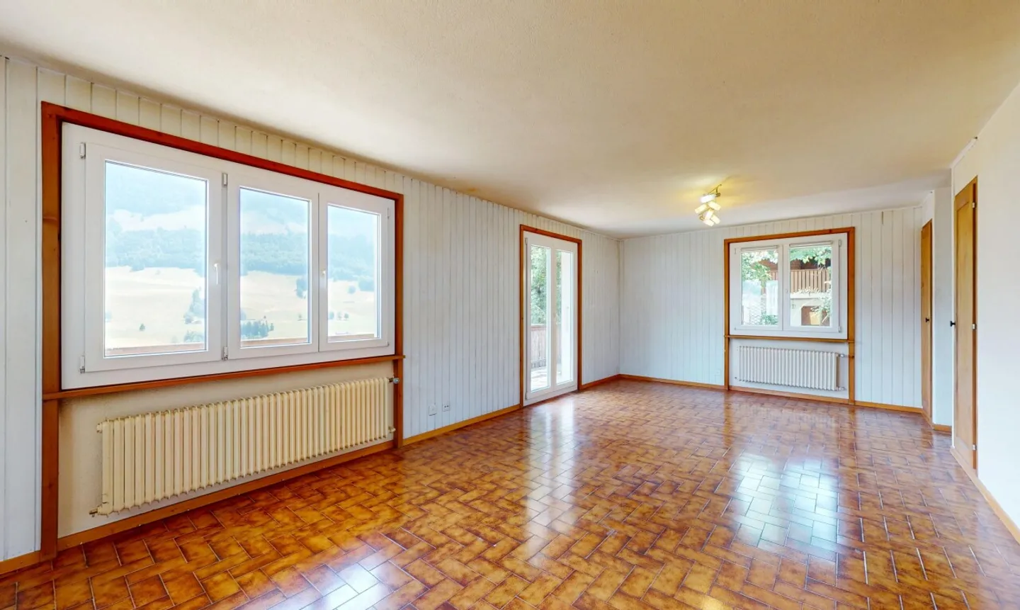 Vista panoramica e fascino autentico: Un chalet da reinventare - Foto 9 di 13