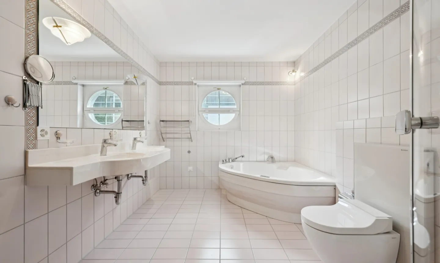 Villa esclusiva con piscina riscaldata e vista mozzafiato - Foto 8 di 11