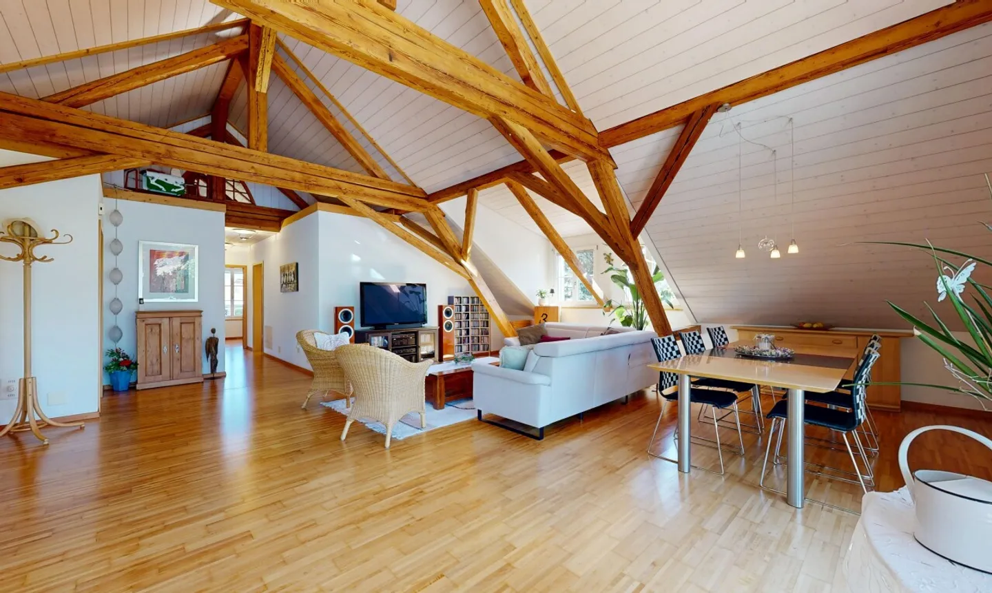 Penthouse spacieux et charmant avec grand balcon - Photo 3 sur 11