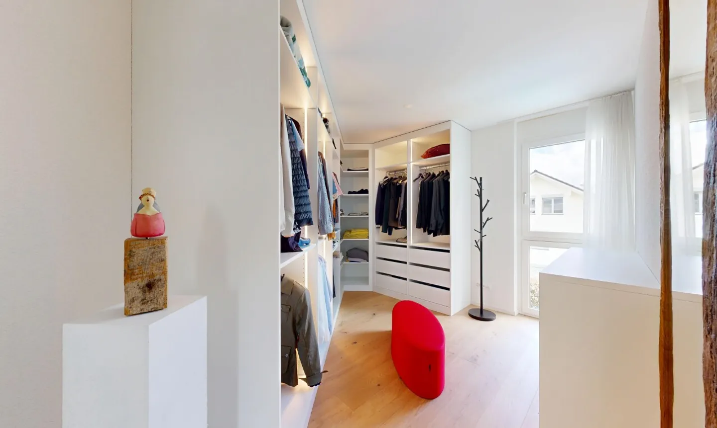 Luxurious 4.5-room apartment with breathtaking unobstructed views - Photo 7 of 11