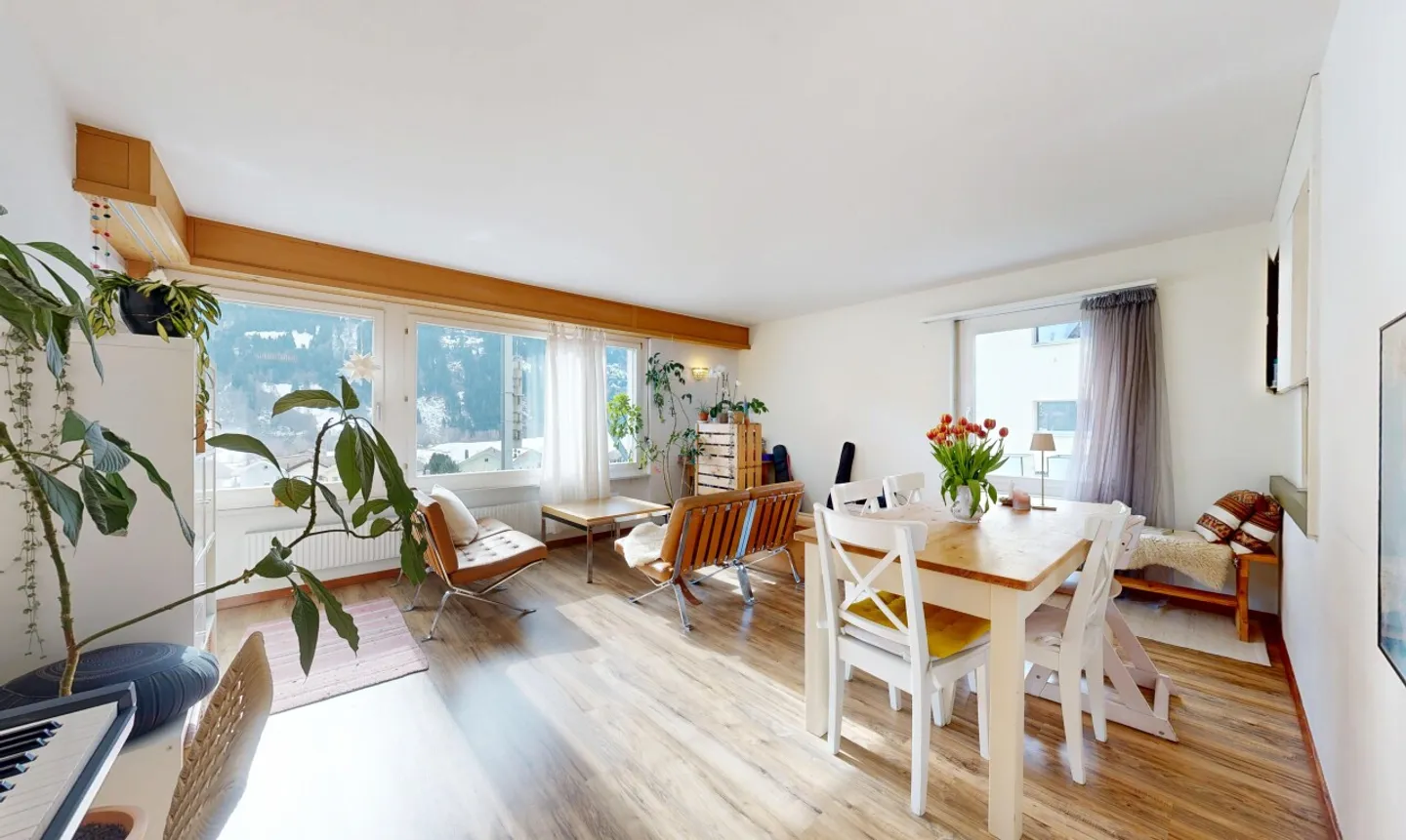 Yield property: Multi-family house with 5 units in Disentis - Photo 8 of 11