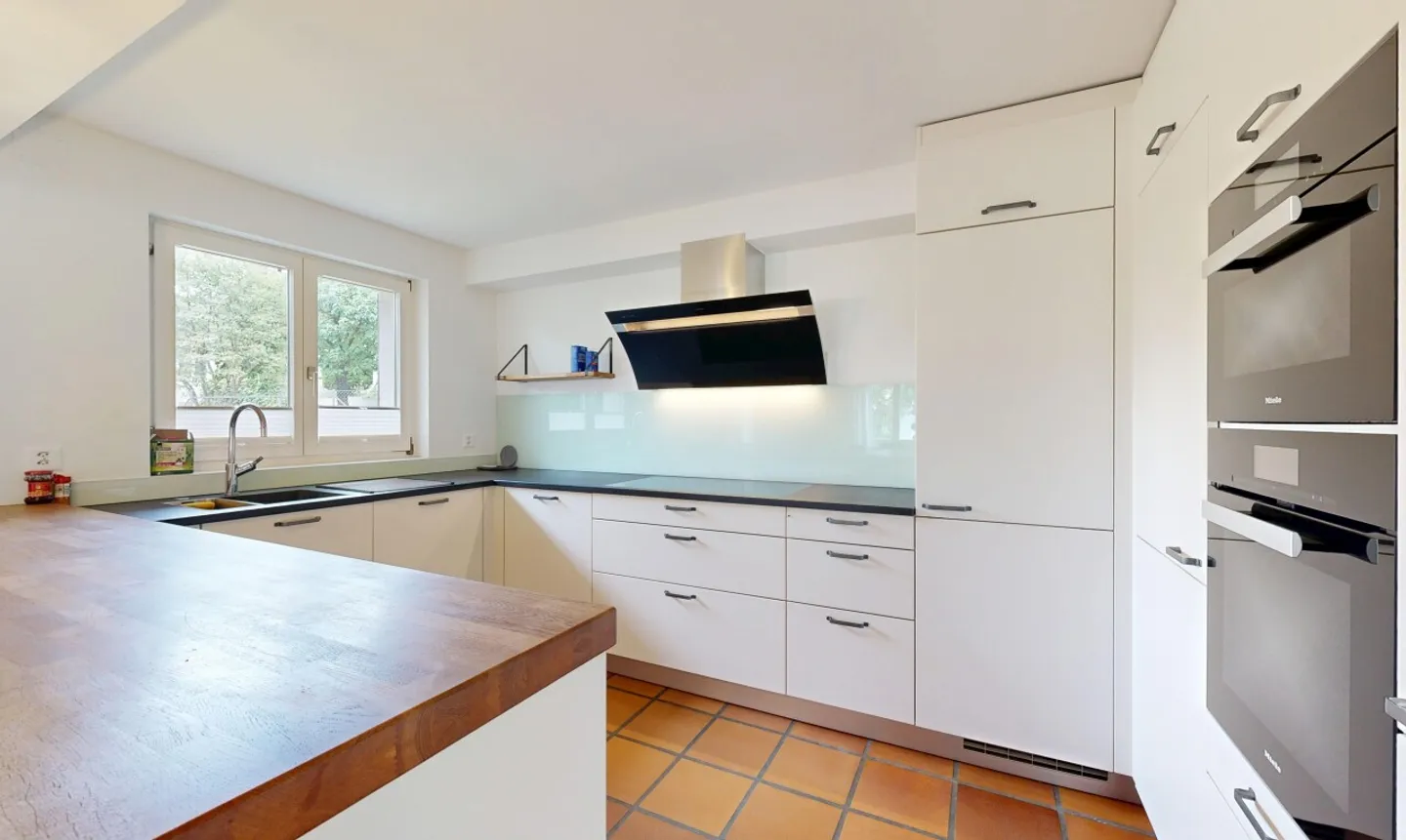 Paradiso residenziale indipendente con piscina naturale in posizione tranquilla - Foto 3 di 11