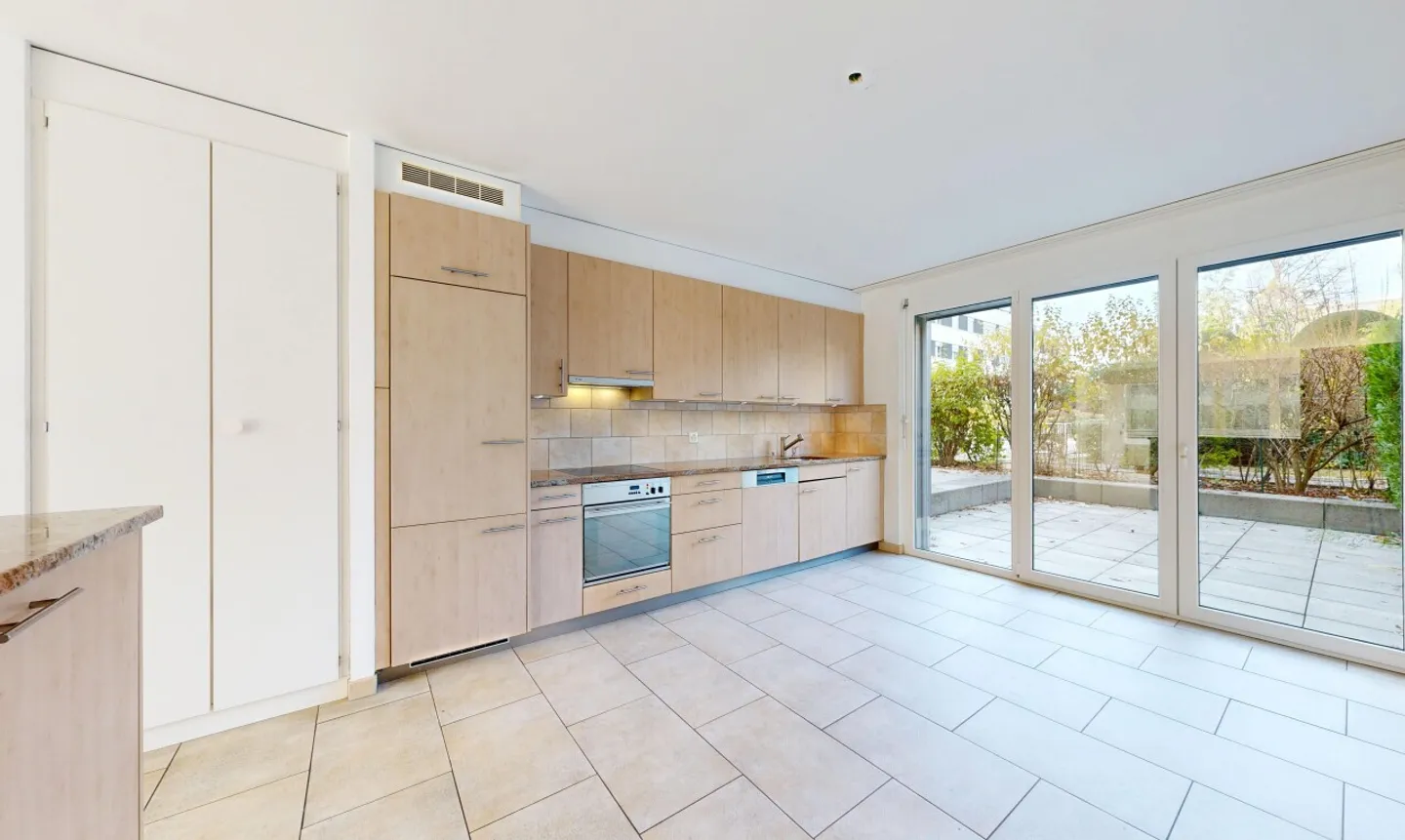 Bright apartment with large terrace - Photo 5 of 11