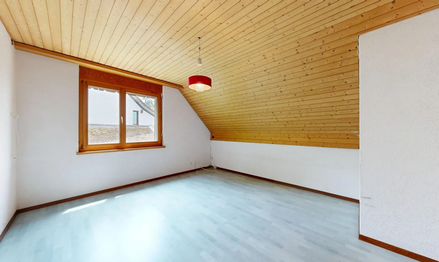 Maison individuelle avec beaucoup de potentiel dans un quartier résidentiel calme - Photo 8 sur 11