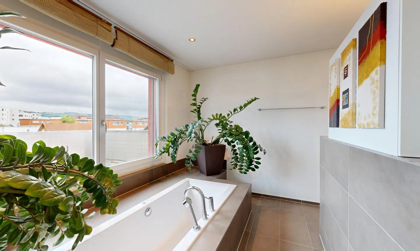 Ampia casa unifamiliare - Foto 9 di 11