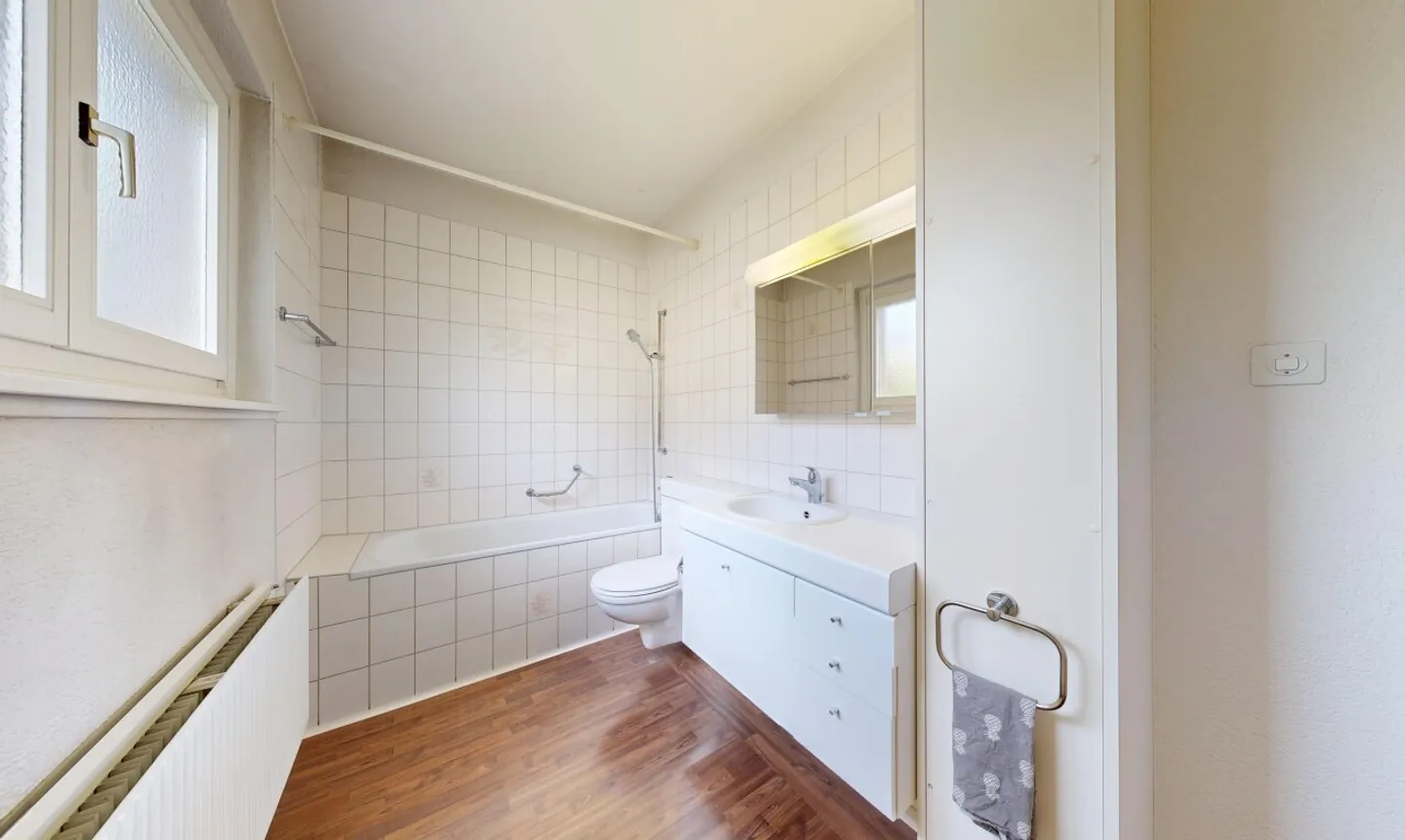 Charmante 2.5-Zimmer-Wohnung mit eigener Garage im Monbijou - Photo 9 sur 11