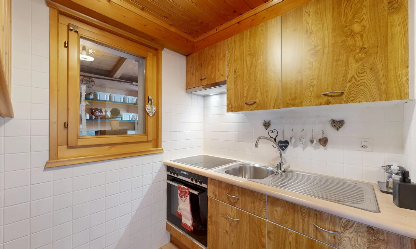 Exclusive: 3-bedroom chalet with a magnificent view - Photo 8 of 11