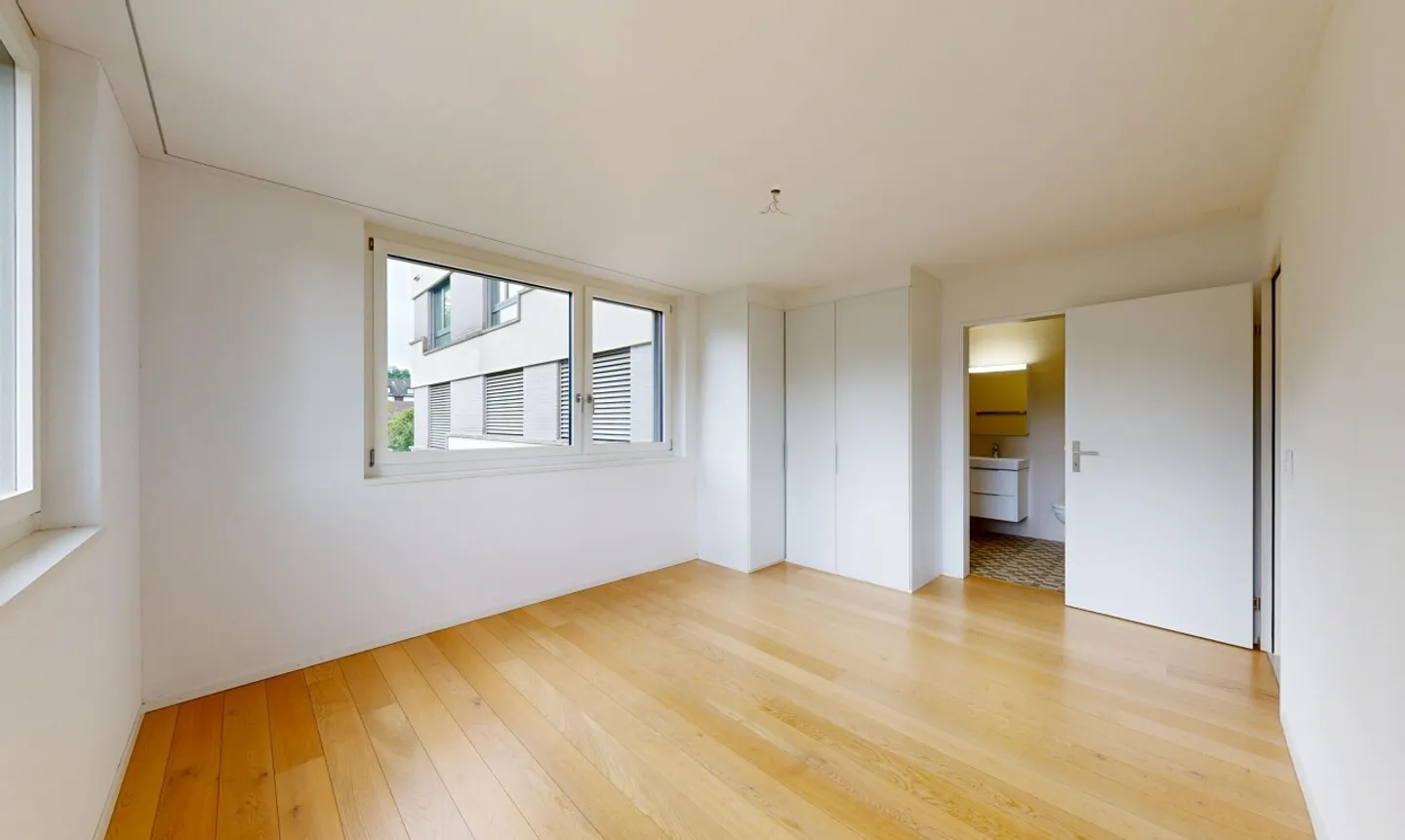 Modern 4.5-room apartment with generous living concept - Photo 7 of 11