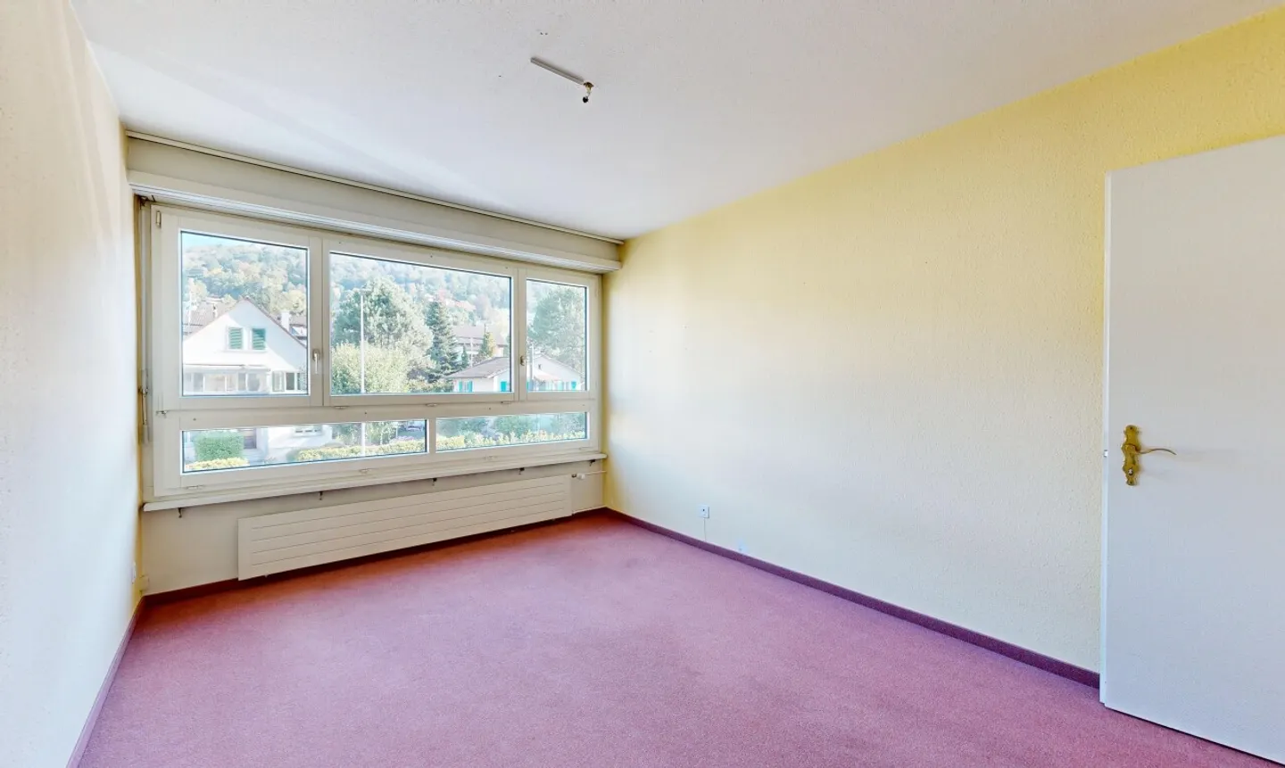 3.5-Room Apartment with Potential for 4.5 Rooms - Photo 8 of 11