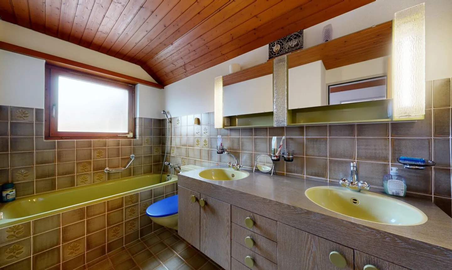 Quiet detached house with large plot and potential - Photo 10 of 11