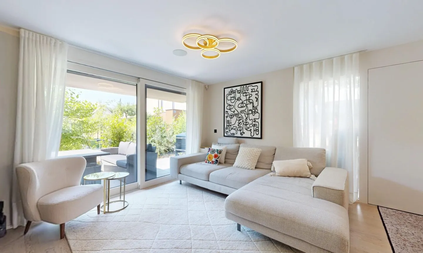 Elegante casa a schiera con giardino privato a Renens - Foto 2 di 11