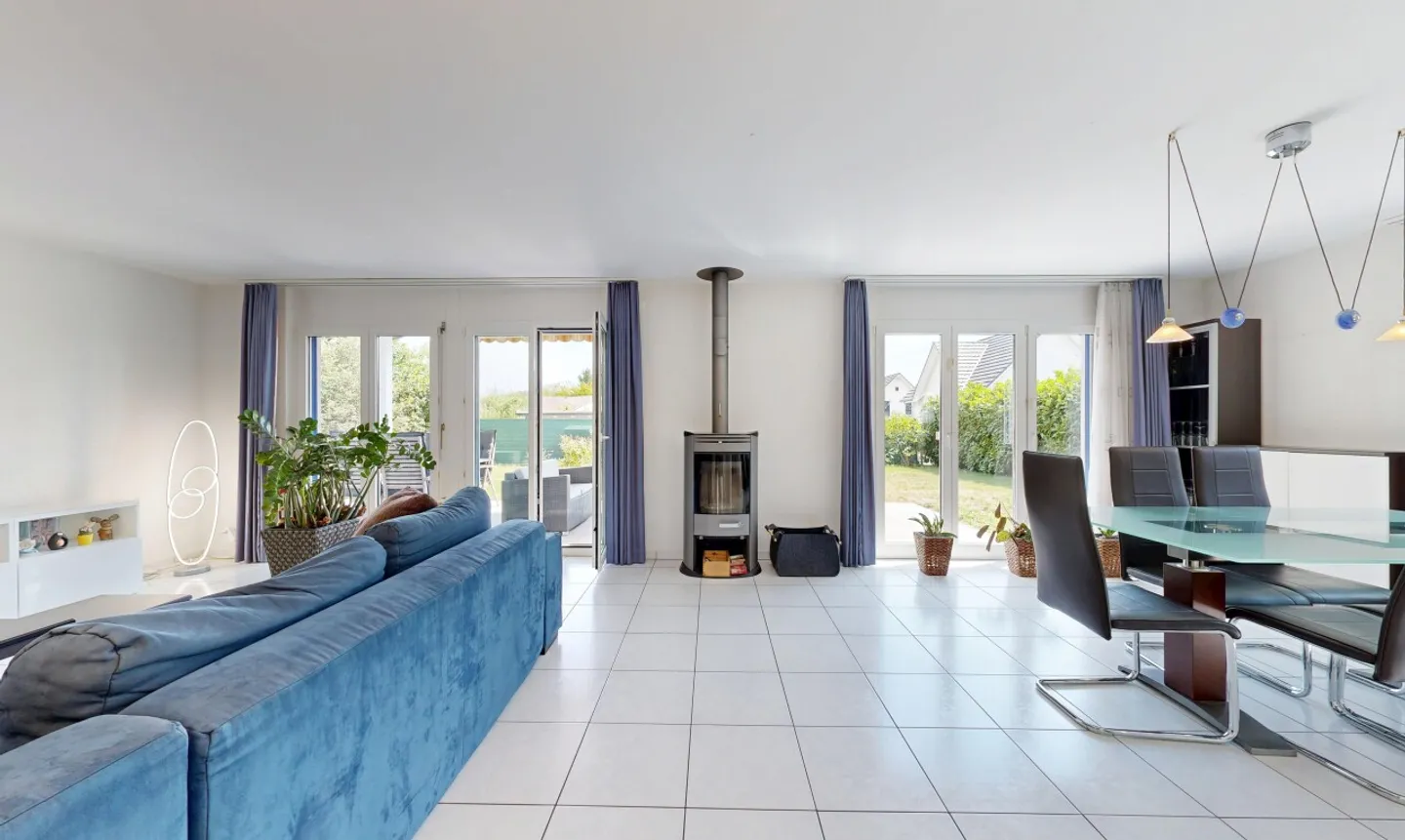 Grosszügiges Zuhause mit Garten, Garage und viel Raum - Photo 4 of 11
