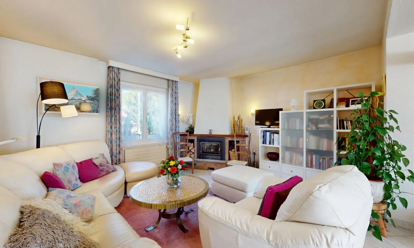 Spacieuse villa au fort potentiel avec appartement indépendant - Photo 1 of 11