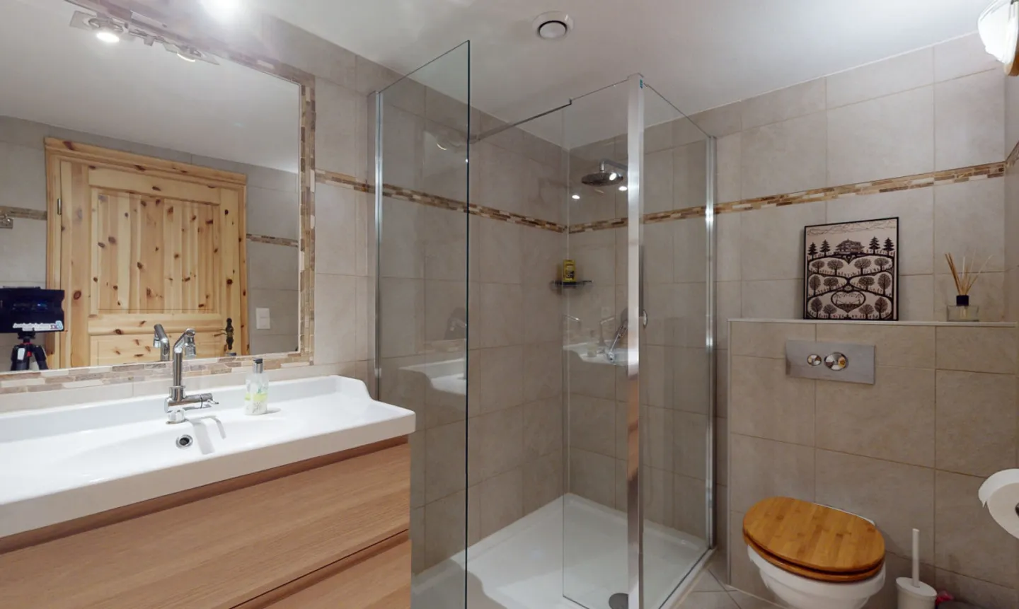 Geräumige Duplexwohnung mit 5,5 Zimmern - großer Garten - Illarsaz - Foto 10 von 12