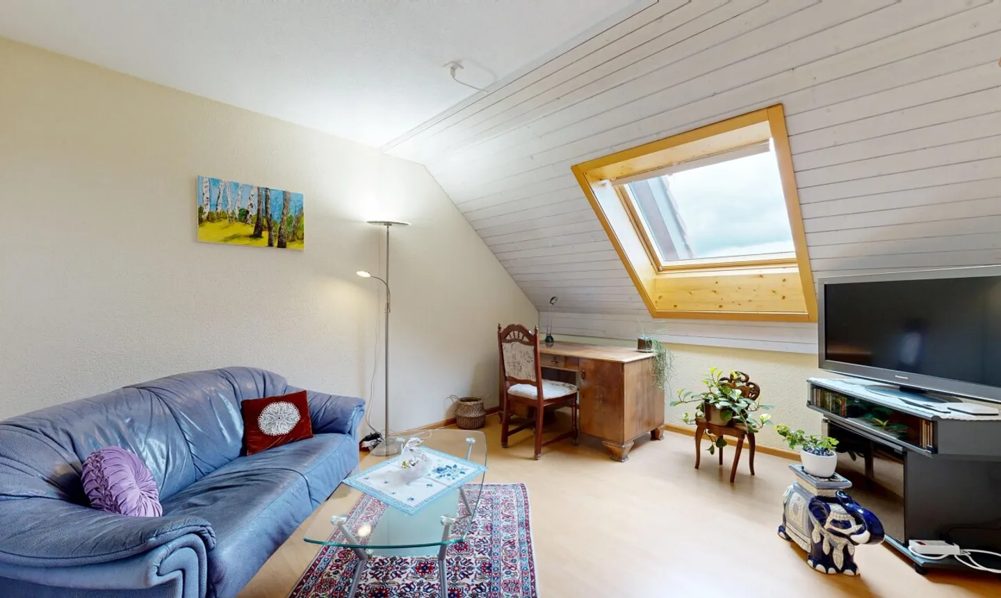 3.5 Room Maisonette with Additional Gallery, Balconies and Panoramic View - Photo 7 of 11