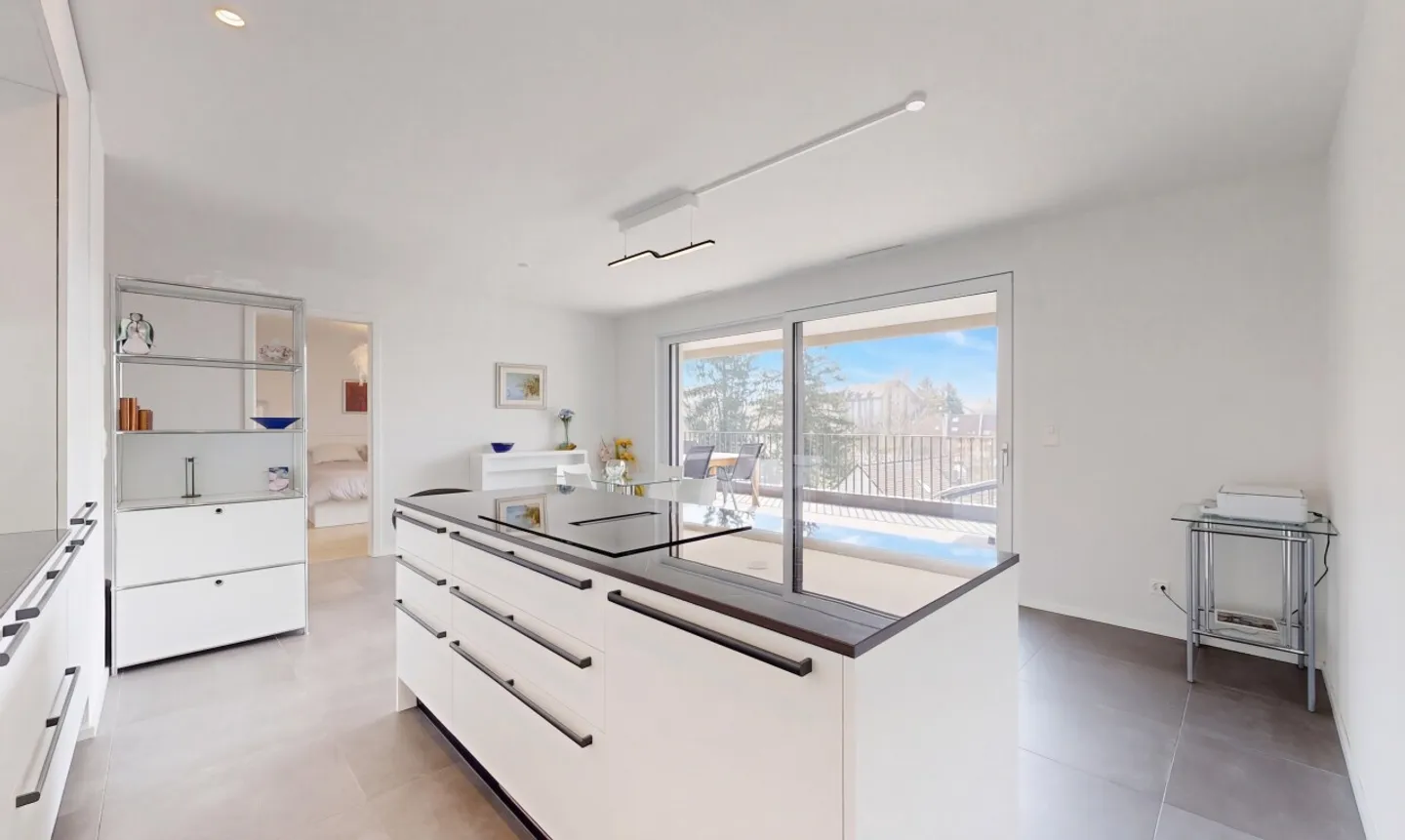 Appartamento Contemporaneo con Balcone - Foto 4 di 11